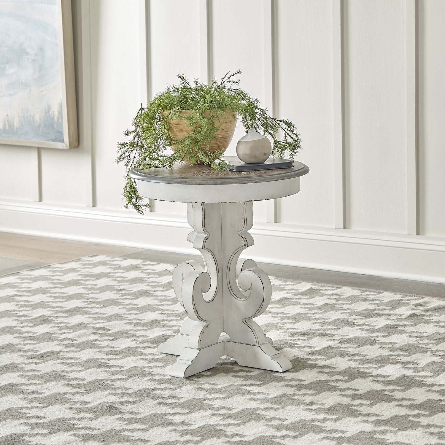 Crazy Low Price - Magnolia Manor Round End Table W22 x D22 x H24