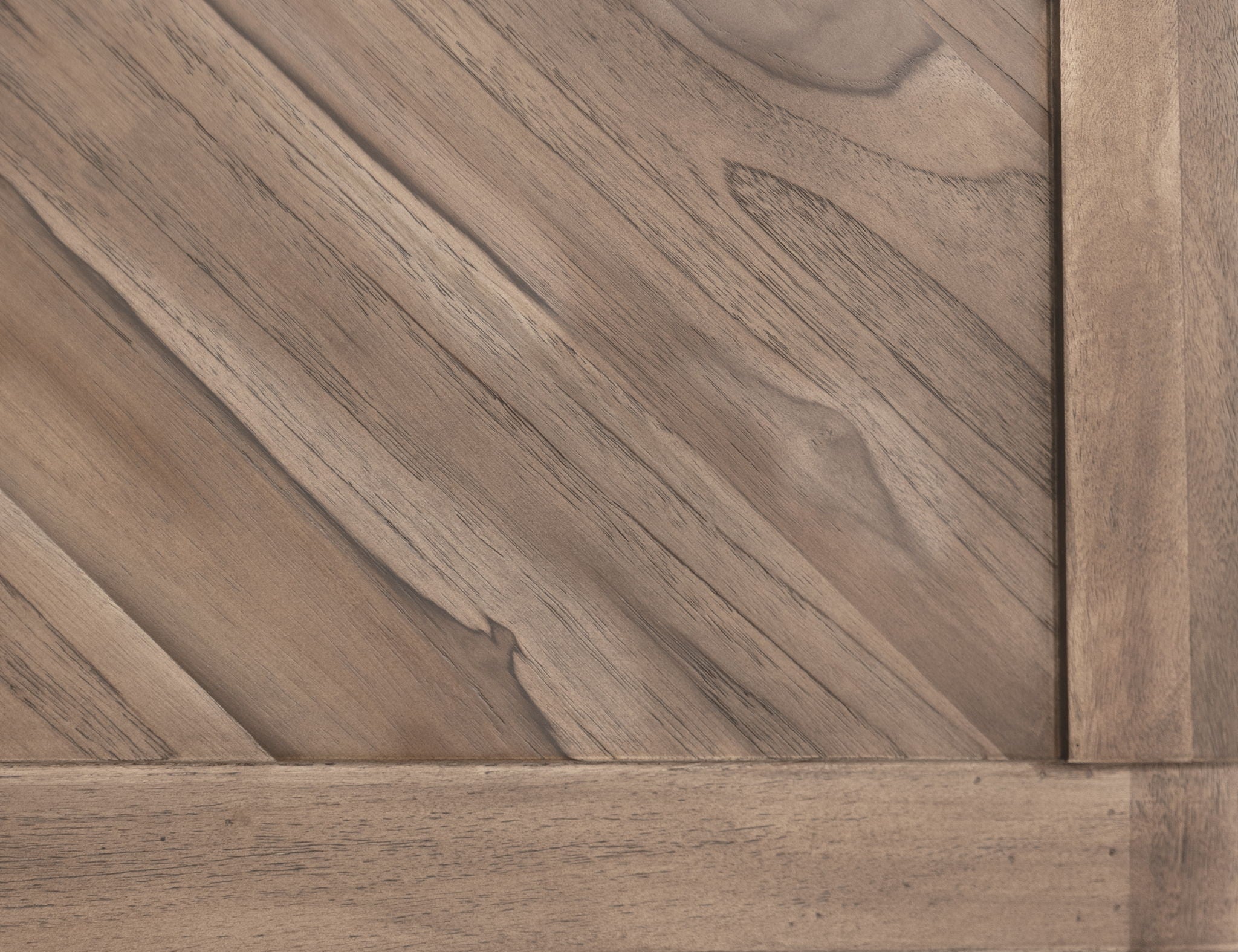 Balam - Platform Bed