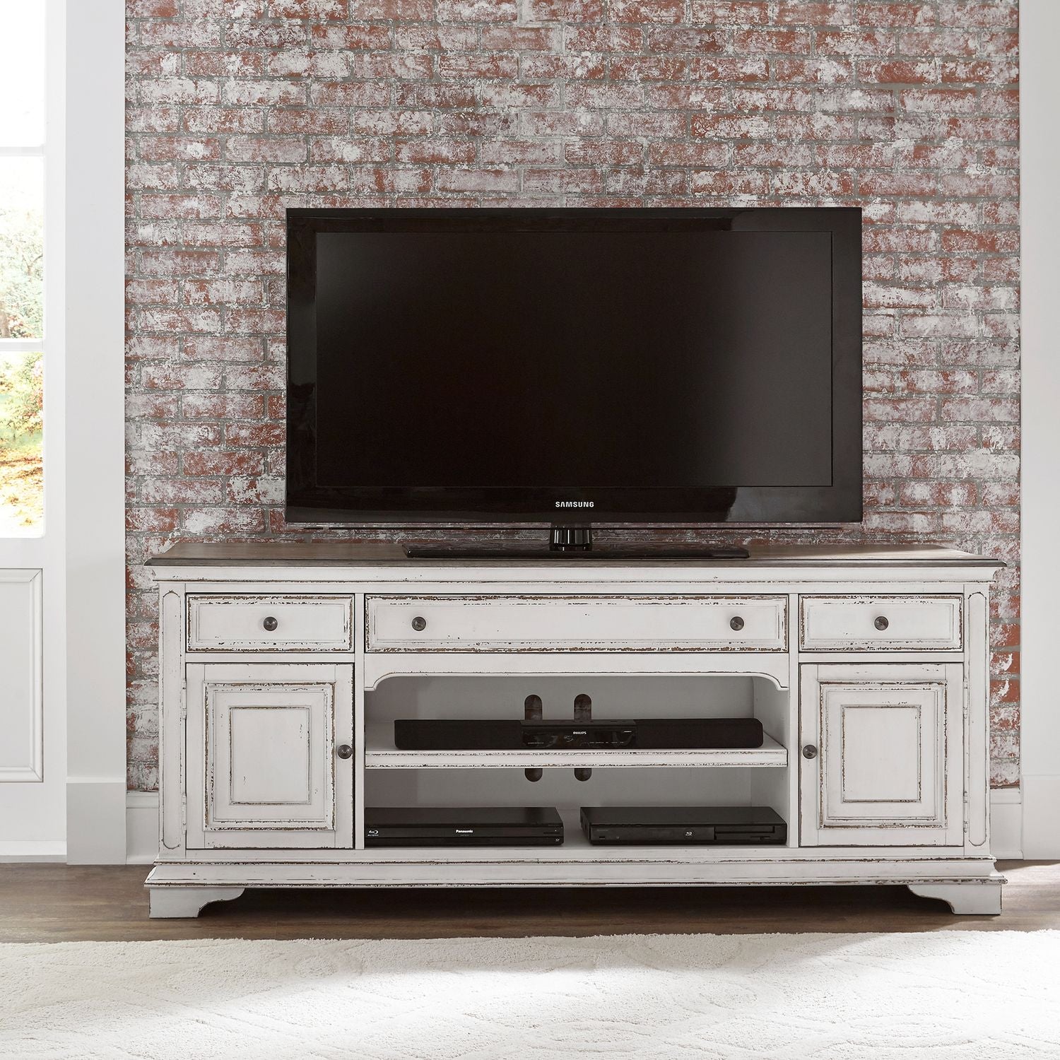 Magnolia Manor / Entertainment TV Stand with Hutch