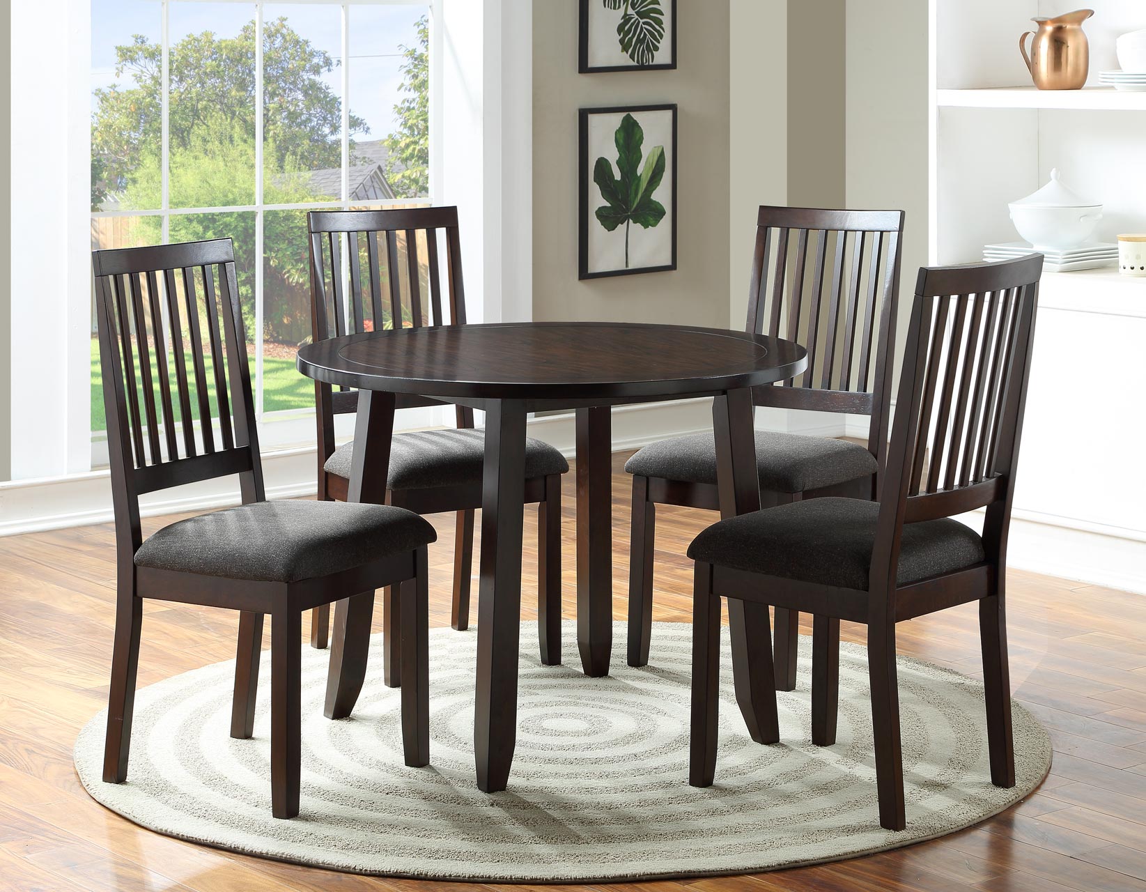 Yorktown 5-Pack Dining (Set Includes Table & 4 Dining Chairs)